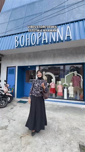 Info Bekasi on Instagram: "Warga Bekasi, lagi cari fashion anak yang lengkap & gemes? 👶✨ Di samping Danau Galaxy ada store lucu banget namanya BOHOPANNA 💛 Koleksi bayi & anak lengkap, model kekinian, harga affordable. Ada outfit harian, casual, sporty, sampai baju spesial CNY & Ramadan 🎉🌙 Bisa request gift box + kartu ucapan, cocok buat kado 🎁 Store-nya estetik, nyaman, ada mainan anak juga! Plus lagi ada promo menarik ✨ 📍 BOHOPANNA – Grand Galaxy City, Bekasi @bohopanna_bekasi Yuk moms, w