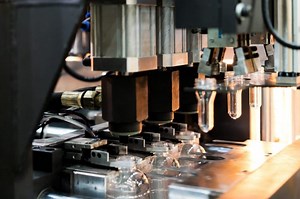 Injection Blow Molding vs Extrusion Blow Molding - E2Global