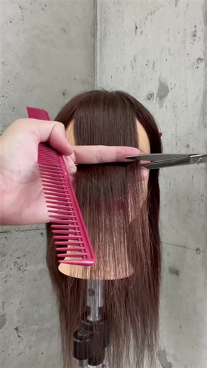 前髪ぱっつん重めの切り方とスタイリング法