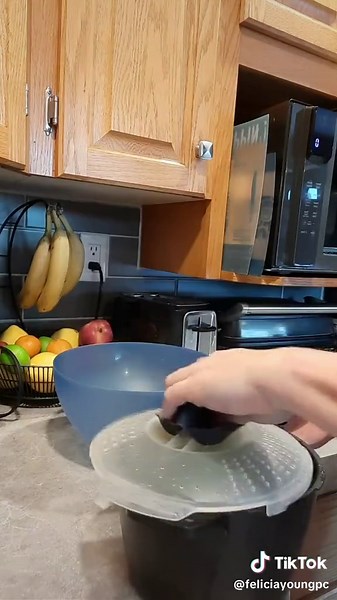 Pampered Chef Micro Cooker for Easy Healthy Veggies