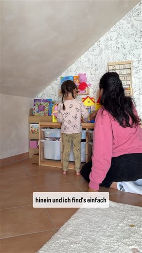KATHARINA DAMM on Instagram: "✨ Peppa Pig Fieber bei uns zuhause! ✨ *Werbung Lorena ist total im Peppa-Universum versunken – besonders Baby Evie hat es ihr angetan 💕 Sie spielt so liebevoll mit den Figuren und denkt sich eigene kleine Geschichten aus 🐷🚗🏠 Und das Beste: Ich darf 3 Peppa Pig Fanpakete mit dem neuen, größeren Haus und dem neuen, größeren Auto von @hasbro an euch verlosen! 🎁💖 👉 Mitmachen ist ganz einfach: 1️⃣ Like dieses Reel 2️⃣ Folgt @katharinadamm_offical und @toggo_fuerel