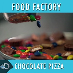 158K views · 610 shares | Everyone loves pizza and chocolates. How about we combine these two to make the food of your dreams? Food Factory Starts Tonight 9 pm. #WorldChocolateDay | Discovery Channel India | Facebook