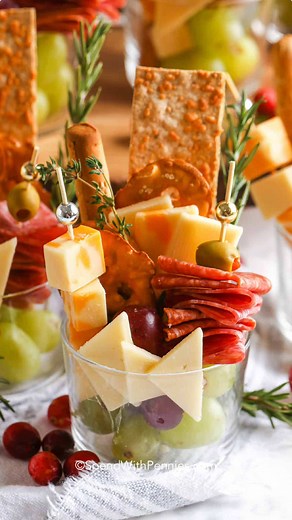Easy Charcuterie Cups Recipe for Gatherings