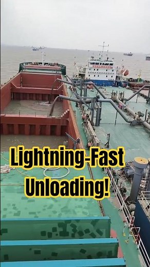 🚢 Bulk Carrier Unloading onto Barges: FAST PROCESS EXPLAINED!