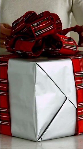 How to Tie the Perfect Bow with Ribbon
