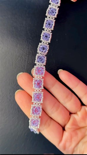 FREE TUTORIAL LINK IN THE COMMENTS . Don't forget to Subscribe Sonysree Creations & Beadicted Girl Channels on YOUTUBE to learn Beading #earrings #necklace #bracelet #beadedbracelet #sonysreecreations #howto #beading #youtubetutorial #diy #beadedjewelry | Sonysree Creations