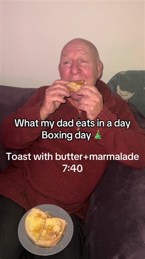 What my dad eats in a day Boxing Day 🎄 #fyp #viraltiktok #fypシ゚viral #foryou #wieiad