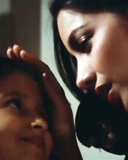 Do Naina Aur Ek Kahani | Movie :Masoom (1983) | Artists : Shabana Azmi, Naseeruddin Shah, Urmila Matondkar, Jugal Hansraj | Singer :Aarti Mukherji | Music : RD Burman | Lyricist : Gulzar | Hindi Video Songs