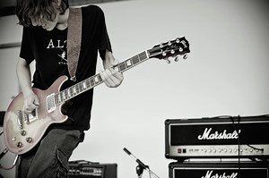 School of Rock | Beginner’s Guide to Tuning a Guitar