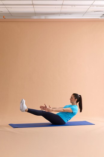 20 Best Ab Workouts for Women, According to Fitness Experts