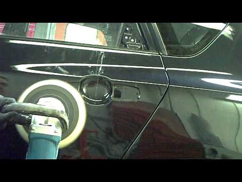 How to Remove a Clear Coat Run Using Polyester Putty