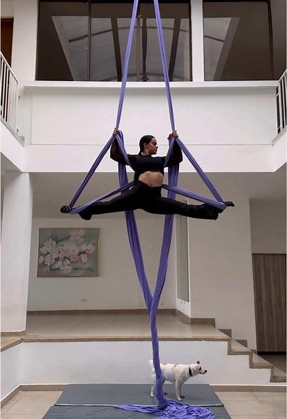 Mastering Aerial Silks with Splits Techniques