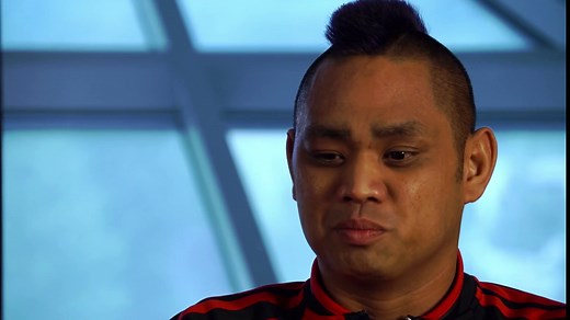 Numark NS7III | 4-Channel Motorized DJ Controller & Mixer with Screens and free Remix/Sampling Program downloads