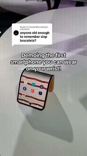 Move over foldable phones...meet the bendable phone! 😍 Motorola's adaptive display is a stunning piece of display technology. It starts out as a normal Motorola Android phone in its flat position, which measures out as a 6.9-inch FHD pOLED display (plastic instead of glass). It can then be bent into several “stand modes.” When in these stand modes, the adaptive display transforms into a 4.6″ display. #Motorola #smartphones #wearables #smartwatch #flexibledisplay #AI #foldablephone | Tom's Guide