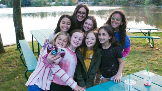 What is a VSCO girl? Learn about the trend dominating teen fashion