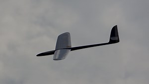 RC Glider Flies By Twisting Its Wings