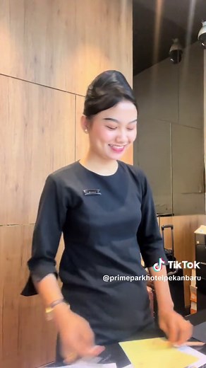 A Day in the Life of a Hotel Receptionist