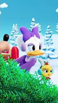 Minnie and Daisy look for a Christmas tree!🎄💝 | Minnie's Bow-Toons: Pet Hotel | Disney Jr.