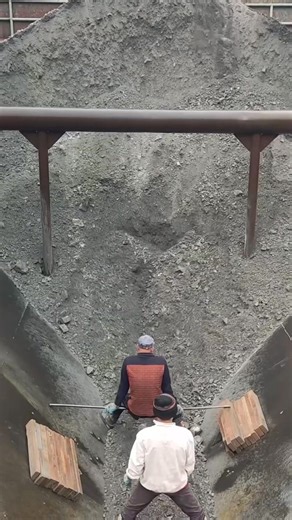 8.7K views · 126 reactions | Barge unloading 2 types of large | USA Machines Channel | Facebook