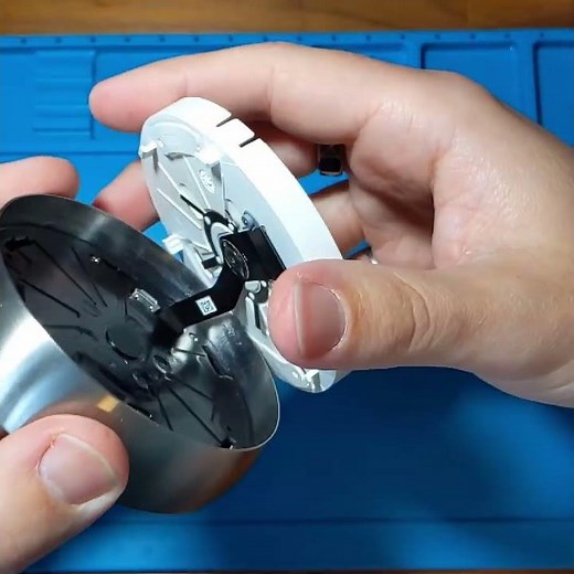 Disassembling a Nest Learning Thermostat (3rd Gen) #electronics #repair #nest #thermostat