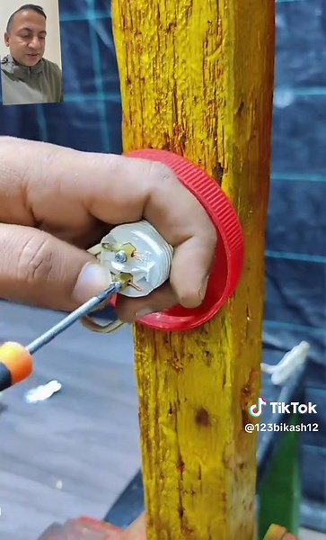 How to place an electric bulb in a place where it will rain #fyp #foryou #foryoupage