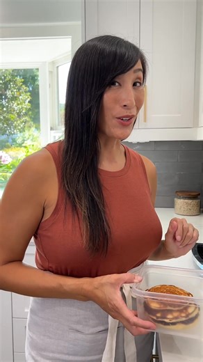 🥞 Craving pancakes, but want to enjoy them later? No worries! Discover 3 simple methods to reheat your flapjacks and keep them tasting absolutely delicious. 😋 #PancakePerfection #EasyReheatingHacks #YummyMorningTreats | Jessica Gavin