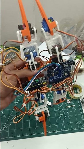 Arduino Multi-Servo Robot Build – Testing the 3D Printed Mechanism 🔥🤖