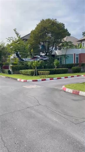 While the M230 gun was designed to be demonstrated on the bench, the fact that the smoke and muzzle flash is still visible in flight on a bright sunny day is an added bonus. Hat's off to our customer Wichian Janjira for his rock solid hovering skills! #robanhelicopters #Scalerchelicopter #m230chaingun #rcscaleheli | Minimatronix