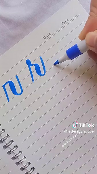 Mastering Calligraphy: 3 Ways to Write the Letter 'R'