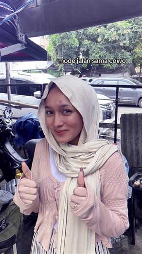 hahaha meni jomplang kan😭 #makeup #nomakeup | Make Up Vs No Make Up