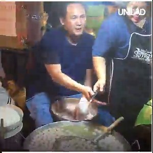 2.8M views · 6.4K reactions | All over the world there are incredible street vendors and chefs like these...   | UNILAD | Facebook