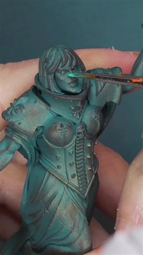 Celestine statue in bronze with some touches of oilpaint washing. A really quick method to have a good scenery piece. With some non rusted parts could be a great touch . . #warhammer40k #warhammercommunity #warhammer #paintingwarhammer #paintingminiatures