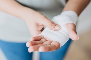 The 6 phases of the clinical course of a burn: patient management