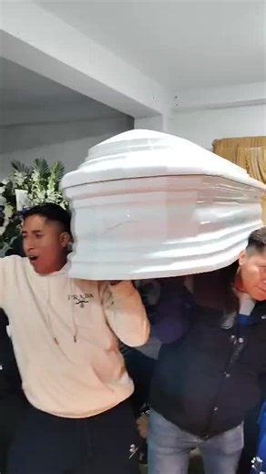 Funeral del Payaso Tuki-Tuki: Amigos y Recuerdos