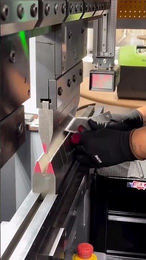 Master the Art of Precision Metal Bending! 🔧 #machine#pressbrake #factory #metalwork