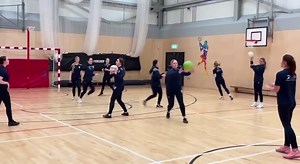 16K views · 268 reactions | 'Netball milkshake' 磻 Here's a fun passing activity for netball, but it could be adapted for other sports. Develops passing/catching, footwork, communication, coordination, decision-making, quick thinking, etc.!  @WannaTeachPE (Twitter) #netball #passing #physed #physicaleducation #sport #coaching #teaching #learning | Physical Education, fundamental movement skills and holistic health | Facebook