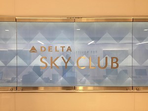 Delta Sky Clubs in Atlanta Hartsfield-Jackson International Airport | The RTW Guys