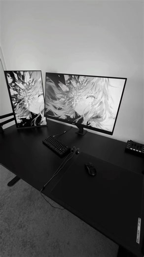 Last Vid in 2025 🫶 Happy New Year ❤️ | Insane Setup? cr: @Maki @d0t ❤️❤️ #techtok #pcsetup #desksetup #setupgaming #peripherals