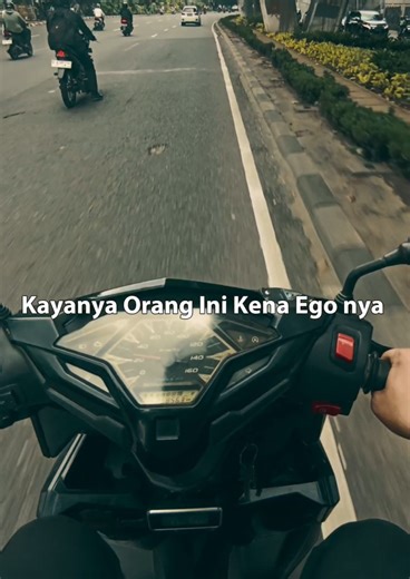 Kendaraan Vario: Akselerasi dan Modifikasi dengan LED Old