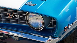 Chevy's 302 Small Block Engine Was Meant To Break The Rules - Jalopnik