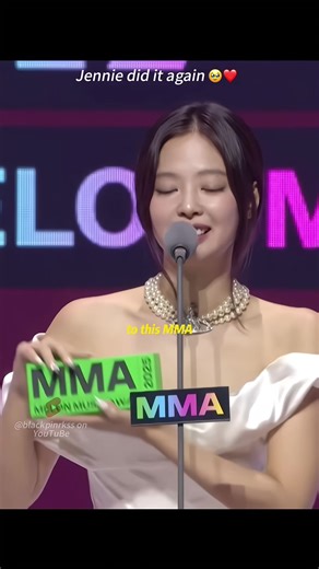 Jennie Wins Top 10 Bonsang at MMA Awards 2025