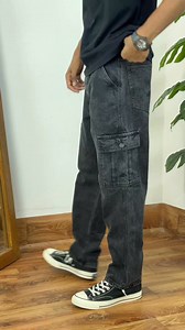 2.4M views · 2.8K reactions |  BAGGY DENIM IS BACK! Your new favorite jeans  ✔ 13oz Heavy Denim ✔ Baggy Relaxed Fit ✔ Cargo Pocket Style Perfect for everyday wear. Grab yours now!  Tap “Shop Now” to grab yours – Limited stock! #BaggyDenim #StreetStyle #UnisexJeans #CasualVibe #DenimDrop #StayLoose | Favnix | Facebook