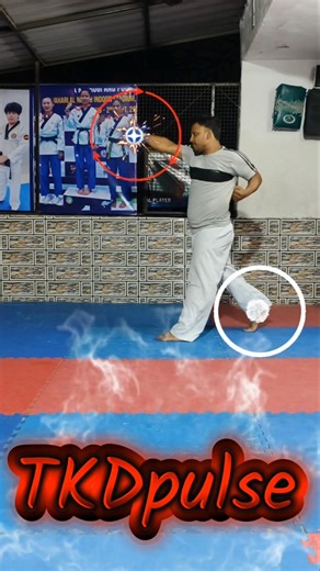 Punch and kick combo explained 💫🔥 for beginners | step by step | by TKDpulse #shorts #punch #kick