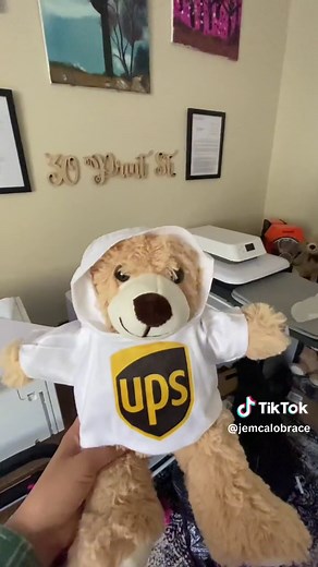 Disclaimer: This content is not sponsored, endorsed by, or affiliated with UPS in any way. The UPS logo is used here for personal, non-commercial purposes only, and this post is intended to showcase personal creativity without any commercial intent. #spreadlove