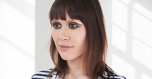 Graphic Eyeliner - Mod Cher Makeup Tutorial