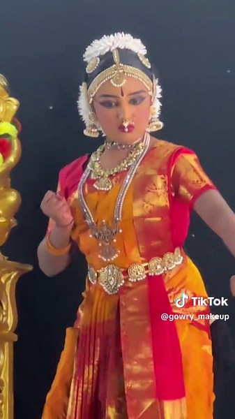 Bridal Makeup Looks: Elegant Styles for Guests