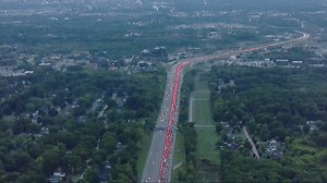 12  vehicles involved in crash on I-77