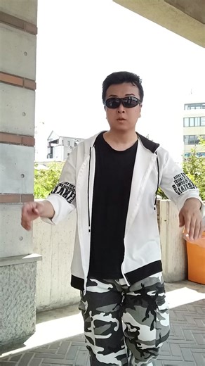 TikTok · とっぴー