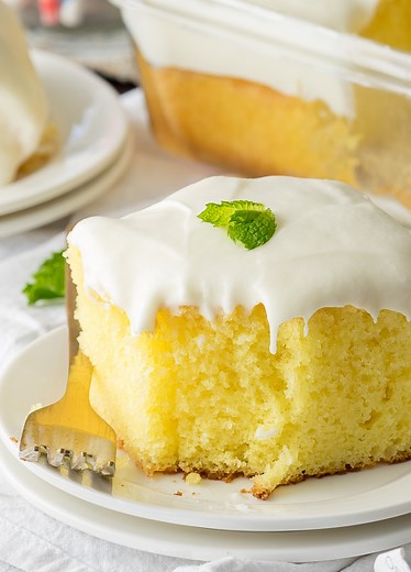 Super Easy Lemonade Cake Recipe