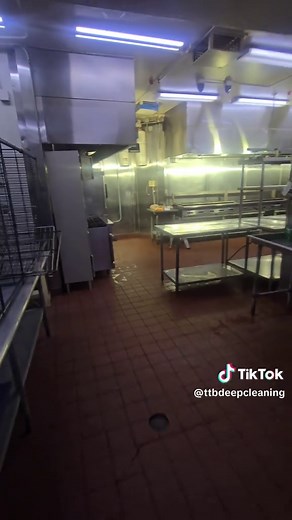 Ultimate Guide to Deep Cleaning a Commercial Kitchen